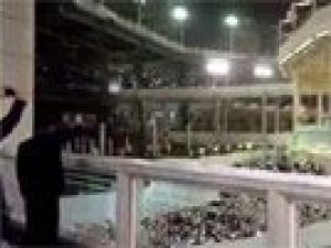 Davutoğlu'na Kabe'de sevgi seli! Binlerce kişi tekbir getirdi