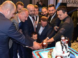Köksal Baba'ya rüya gibi doğum günü kutlaması