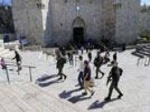 İsrail askeri, sırtından vurduğu Filistinli genci kurşuna dizdi
