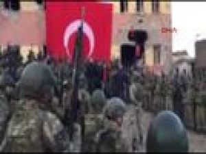 Operasyonların tamamlandığı Sur'da komando andı