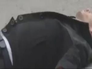 İsrail askeri yaralı Filistinli genci böyle vurdu