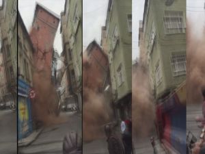 İşte binanın çökme anı!