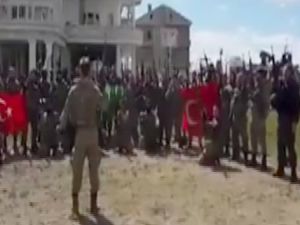 Operasyonu tamamlayan güvenlik güçleri, Yüksekova'yı marşla inletti