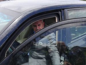 Başbakan Yıldırım makam aracını kullandı