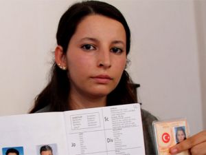 Haksız yere ölüm yardımı almakla suçlanan şehit eşi kendini savundu