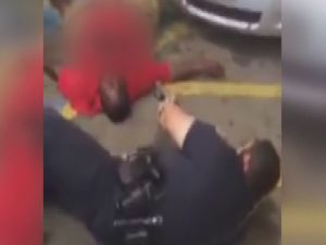 ABD’de polisin siyahi genci öldürdüğü olayda yeni görüntüler