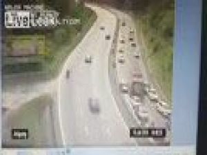 Otobüs araçları böyle ezdi