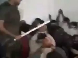 Sivillere zorla Peygamber eşine lanet okutturdular