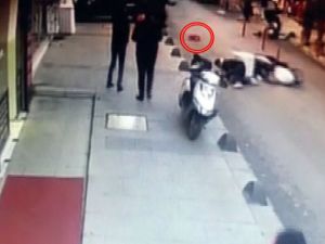 Yola fırlayan minik kıza motosiklet böyle çarptı