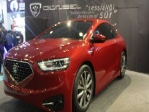Kıbrıs’ın ilk yerli otomobili ‘Günsel’ MÜSİAD Fuarı’nda görücüye çıktı
