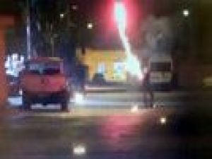 Polise molotof atan terörist böyle vuruldu