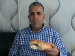 Jiletli ekmek tüyleri diken diken etti.