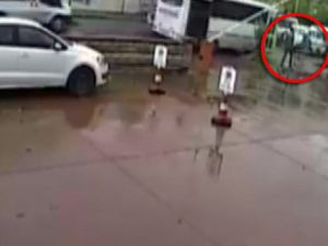 Şehir magandası, engelli genci sokak ortasında tekme tokat dövdü