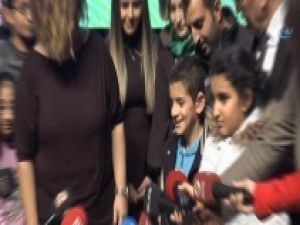 İlk kez duyan küçük kızın tepkisi duygulandırdı