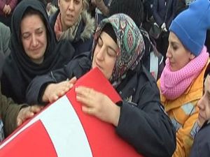 Şehit polisin annesinden acı feryat
