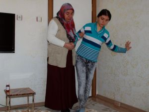 Şurup şişesi 14 yaşındaki kızın hayatını kararttı
