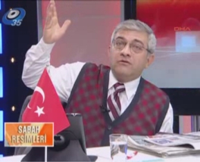 İşte canlı yayında deprem anı 