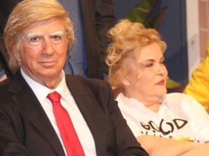 Donald Trump İstanbul’da sahneye çıktı