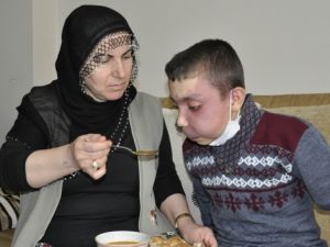 15 yaşındaki Sedat yardım bekliyor
