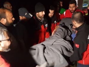 İHH rejim kuşatmasından çıkan sivilleri karşıladı