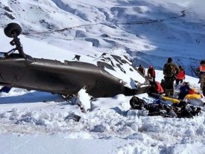 Helikopter kazasında kurtarma ekipleri zor anlar yaşamış