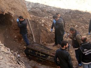 İnşaat kazısında Rus komutana ait mezar çıktı!