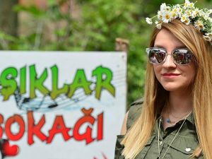 Eş adaylarını 'Aşıklar Sokağı'nda aradılar