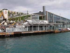 Galatasaray Adası'nda yıkım