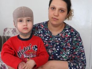 Üzerine kaynar yemek dökülen minik Miray’ın yardım çığlığı