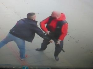 İş yerine ateş eden şahsı pompalı tüfekle öldürdü, o anlar kameraya yansıdı