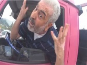 'Oğlum Bak Git' 2 sahnede