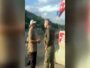 Askerden, HDP'li vekile, 'Ben senin için değil, bu bayrak için ölürüm" cevabı