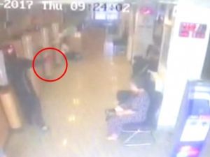 Kartal'da yaşanan silahlı banka soygunu kamerada