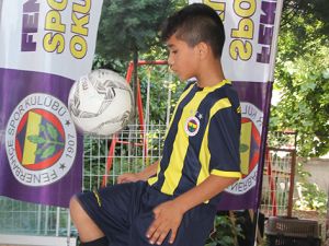 Geleceğin futbol yıldızı Mersin'de yetişiyor