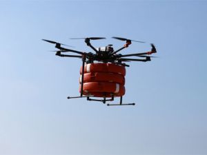 İstanbul sahillerinde cankurtaran drone iş başında