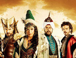 Ekrana kitleyen zikir sahnesi!