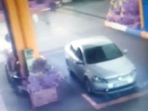 Tuzla'da faciadan dönülen kaza kamerada