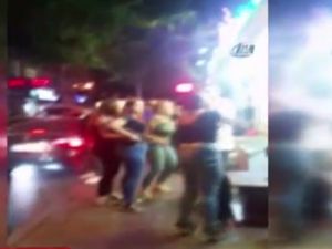 Genç kızdan kuruyemişçiye dedikodu baskını