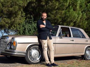 Yarım asırlık Mercedes, 9 ay süren bakımla yeniden trafikte