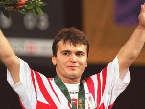 Naim Süleymanoğlu son yolculuğuna uğurlandı