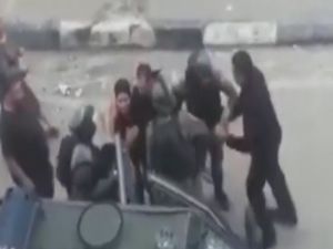 İsrailli askerler, Filistinli çocukları gözaltına aldı