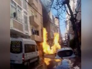 İstanbul Sefaköy'de doğalgaz borusu patladı