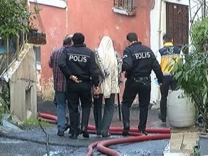 Akli dengesi bozuk vatandaş evini yaktı