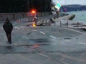 Son dakika haber... İstanbul'da kilit önemdeki yol çöktü! / VİDEO