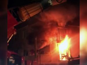 Pendik’te korkutan yangın: Aile son anda kurtarıldı