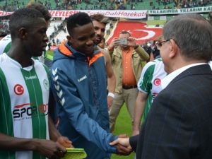 Ahmet Davutoğlu: Konyaspor'un ligde kalacağına inanıyorum