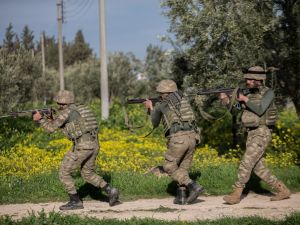 Türk Komandoları Afrin'de destan yazıyor