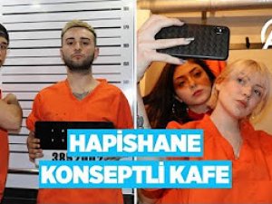 Hapishane konseptli kafe
