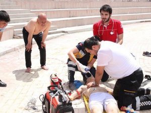 Karaman Belediye Başkanı gölette boğulan çocuğun hayatını kurtardı