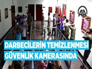 Jandarma Genel Komutanlığının darbecilerden temizlenmesi kameralarda